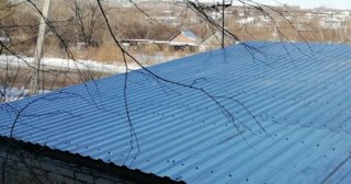 Демонтаж поликарбоната с крыши в Сургуте - услуги по доступной цене от 613 рублей